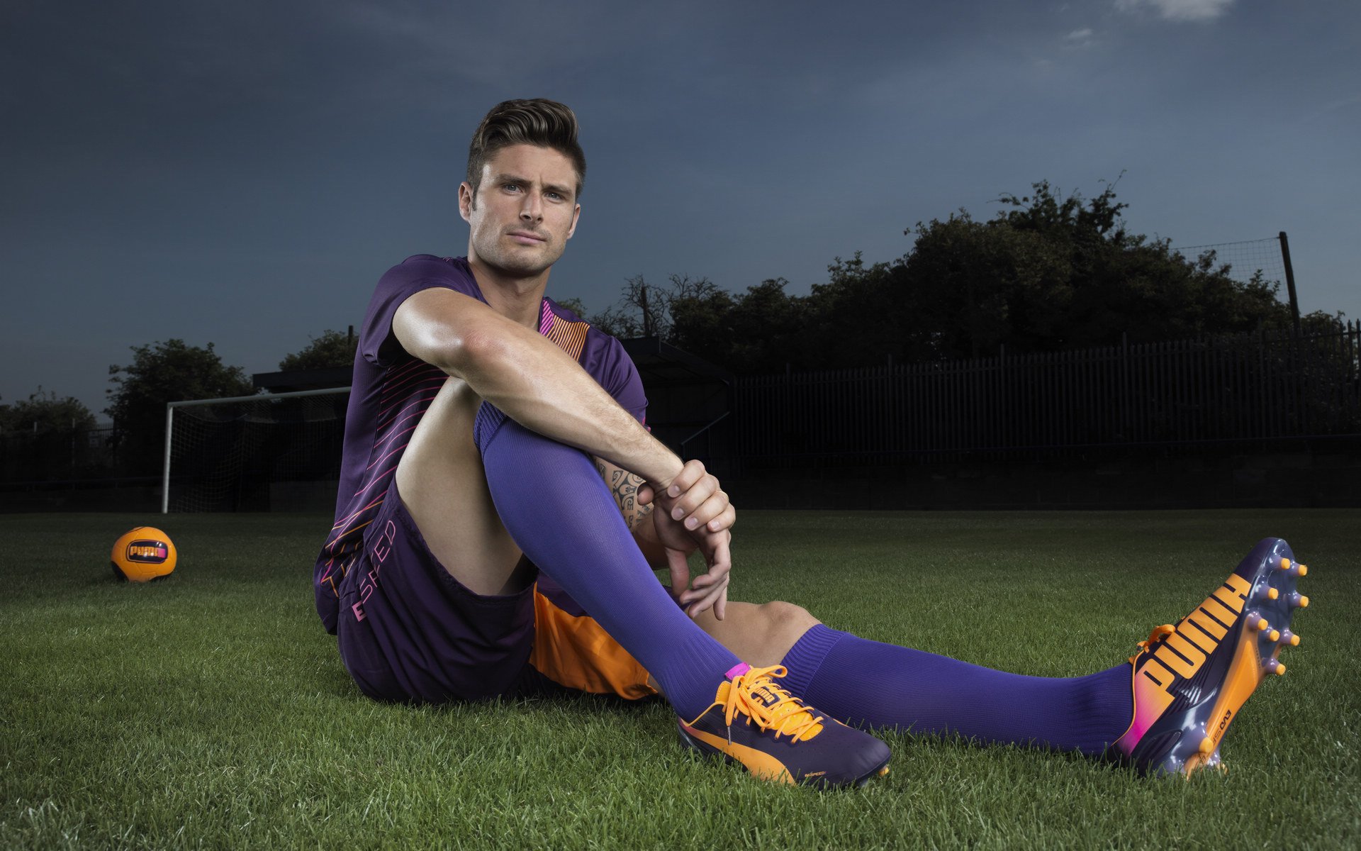 AYX体育官网-英超球队高压战术执行中体能衰减速率与失误率关系研究