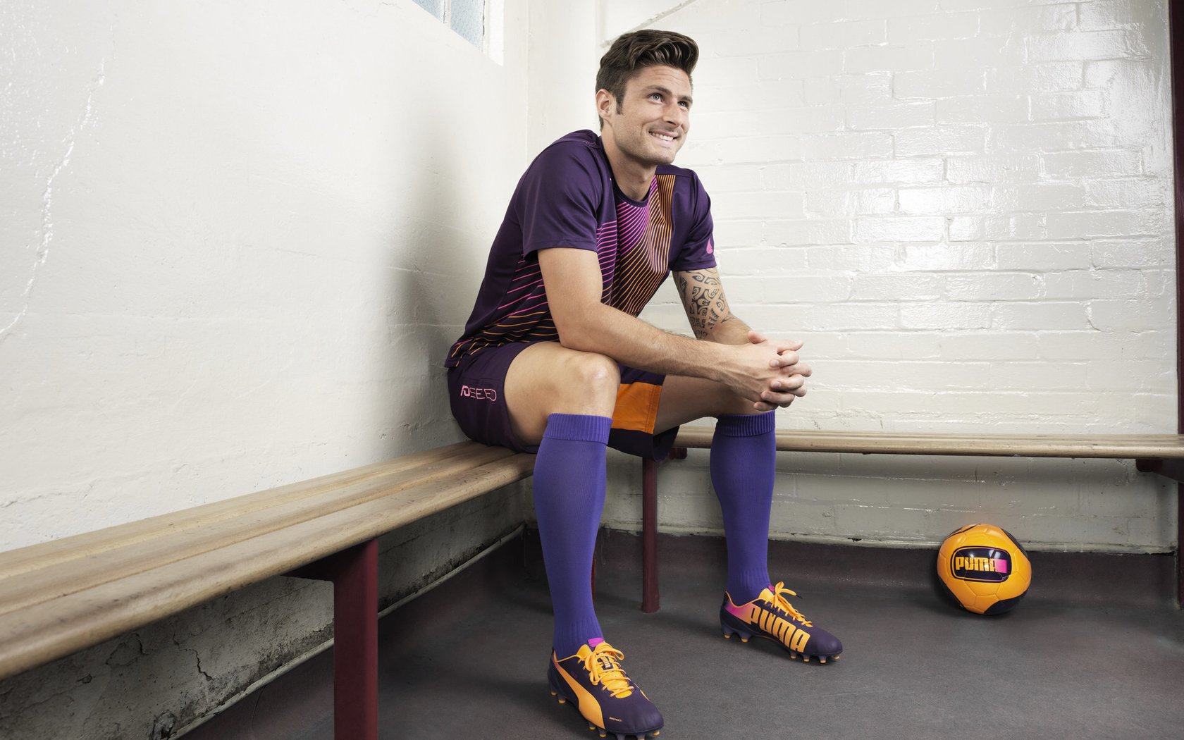 “英超决战在即，悬念依旧未揭晓”，英超联赛决赛时间